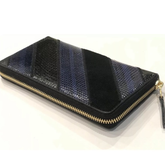 Authentic Tory Burch snake/velvet leather wallet - Picture 8 of 8